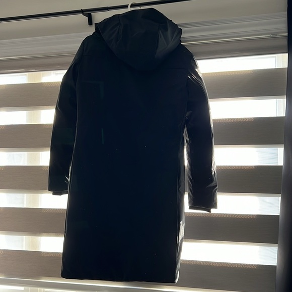 WOMAN'S HOODED PARKA SIENNA IN BLACK - Picture 9 of 10